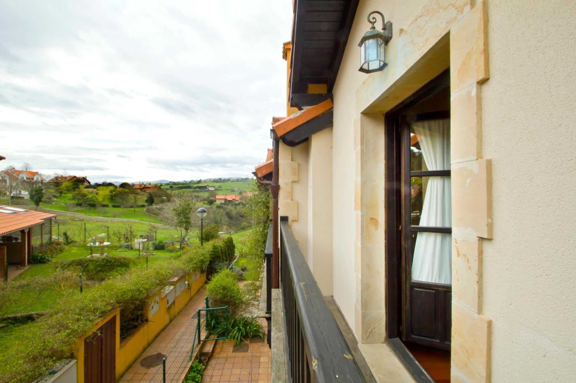 Mayorazgo De Altamira Mila Santillana del Mar Exterior foto